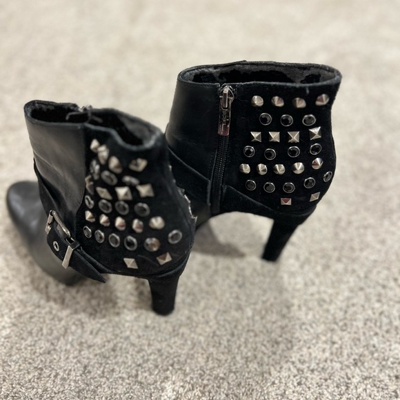 BCBGeneration BG-Sparta Women's Embellished Leather & Suede Boot Sz 7 - Picture 4 of 6